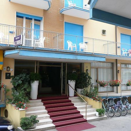 Hotel Azzorre Лідо-ді-Єзоло Екстер'єр фото