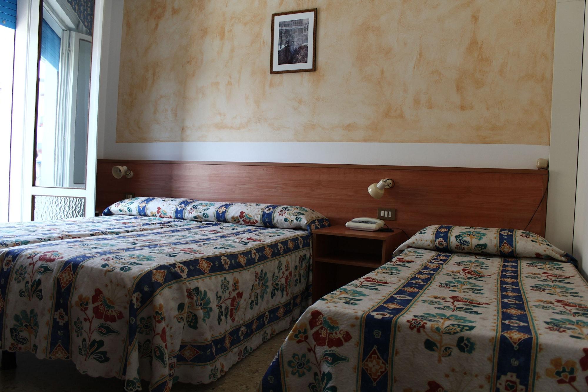 Hotel Azzorre Лідо-ді-Єзоло Екстер'єр фото